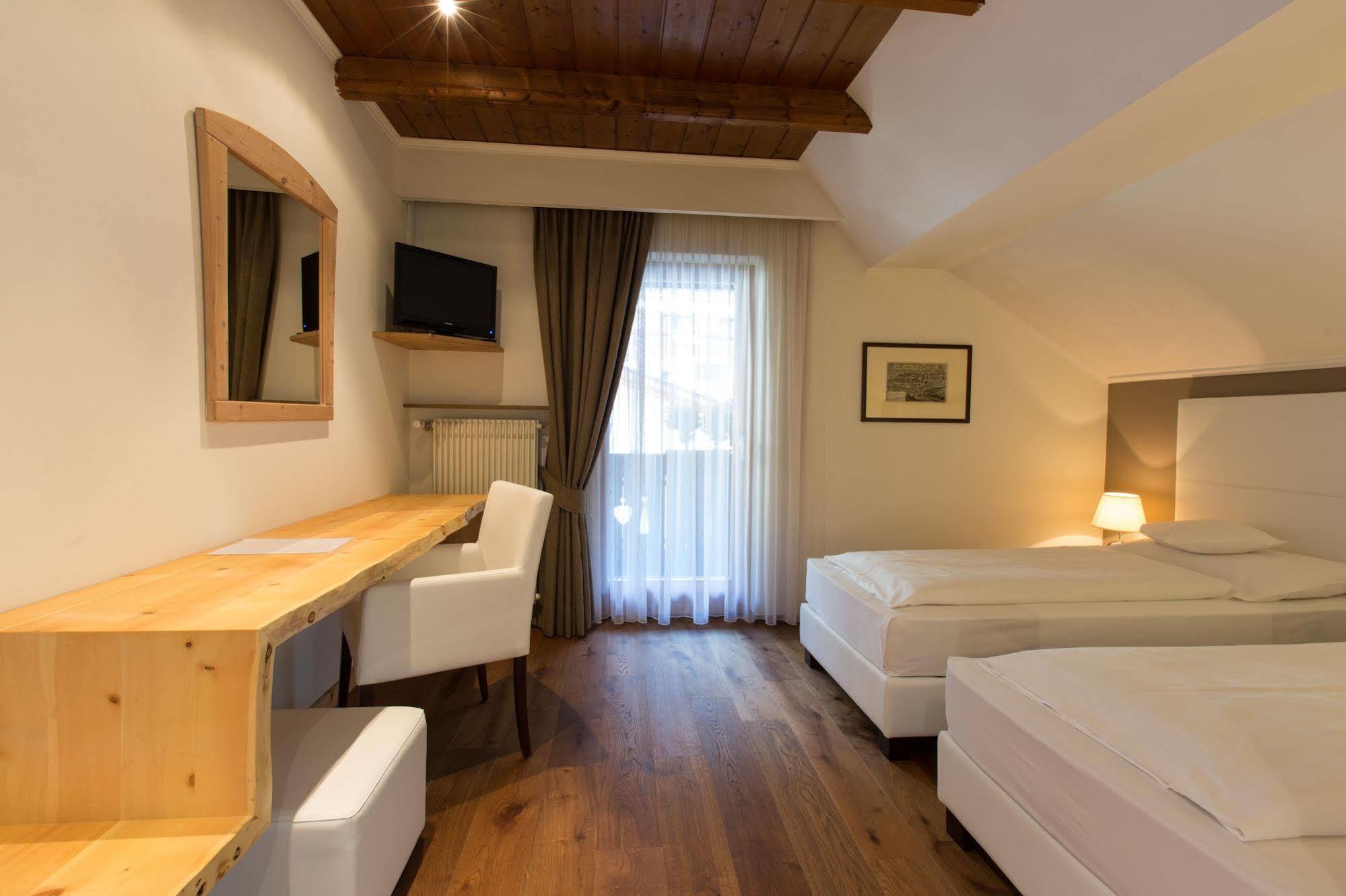 Eggentaler Hotel Кардано Екстериор снимка