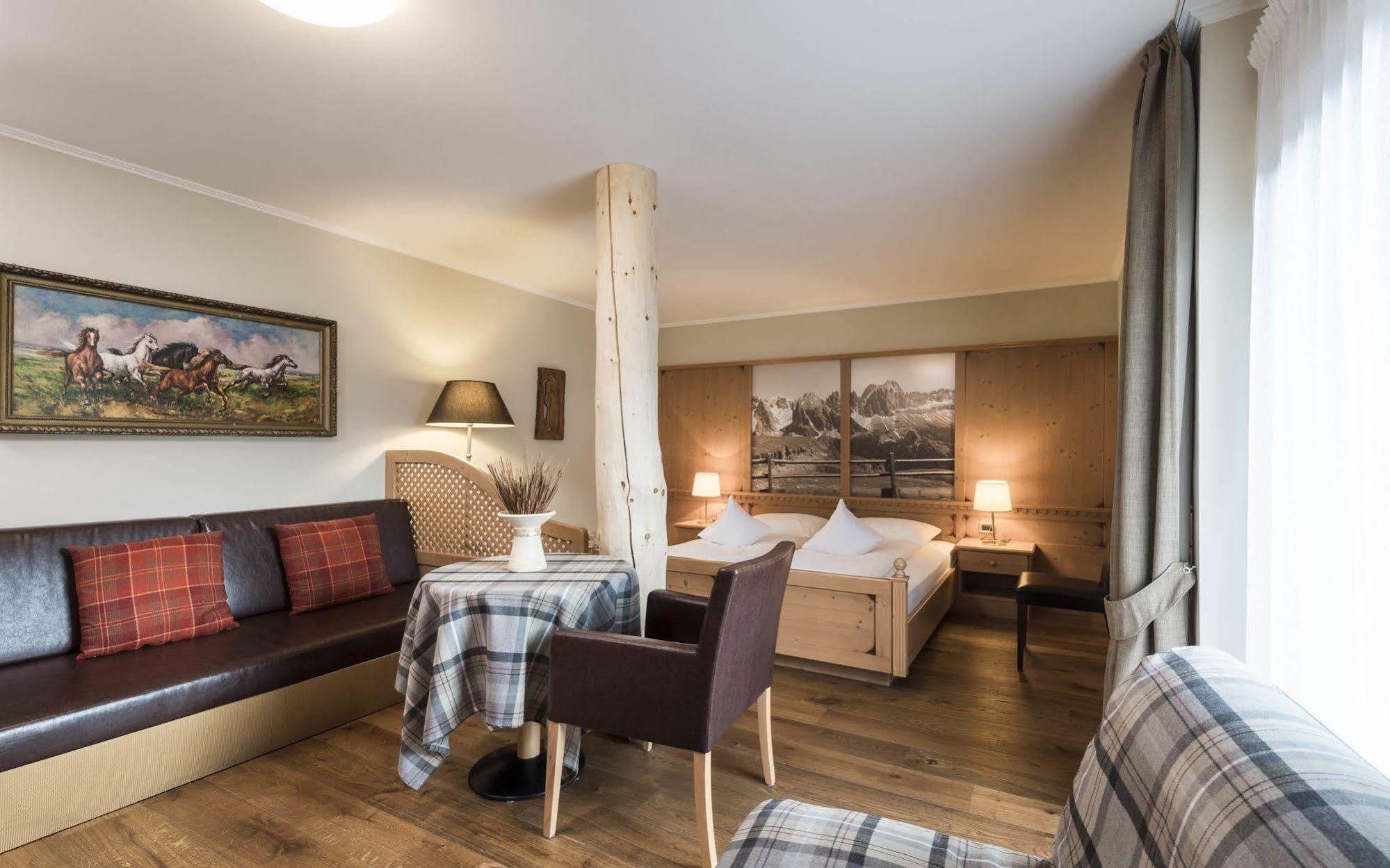 Eggentaler Hotel Кардано Екстериор снимка